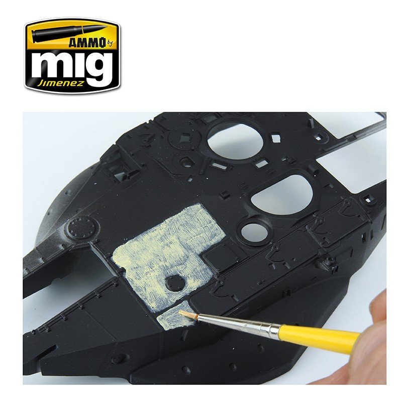 Ammo of Mig 2033 ANTI-SLIP PASTE - SAND COLOR FOR 1/35 – immagine 4