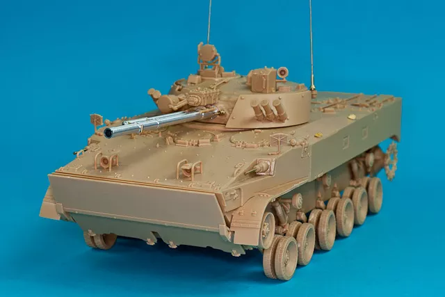 RB Model 35B110 BMP-3 Armament 30mm 2A72, 100mm 2A70, 3 x 7.62 PKT mg 1/35 – image 3