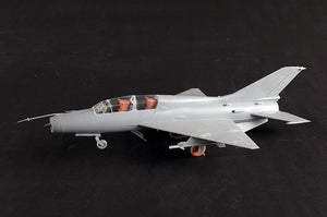 Trumpeter 02825 JJ-7A Trainer 1/48 – Bild 7
