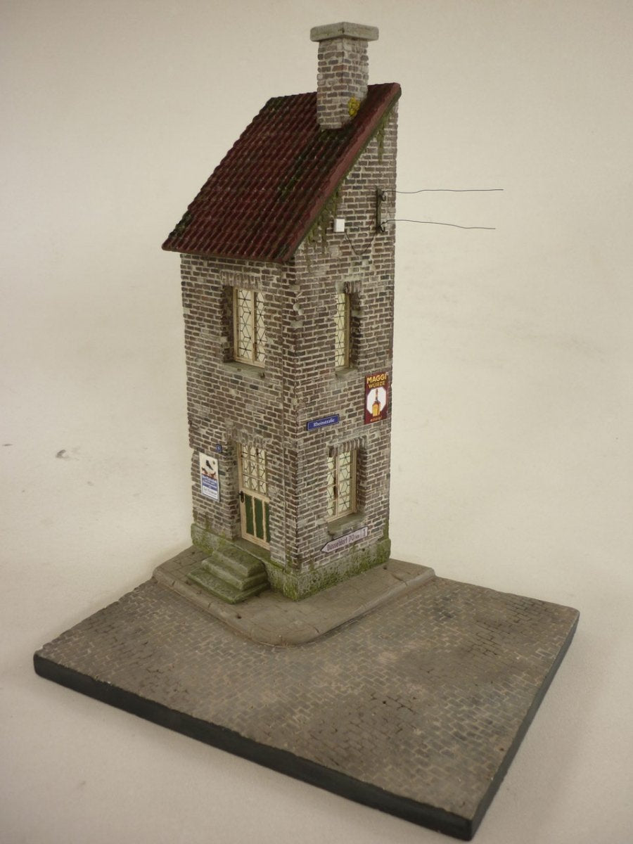 RT-Diorama 35254 Socle de diorama : Bâtiment d&amp;#39;angle européen 1/35 – image 9