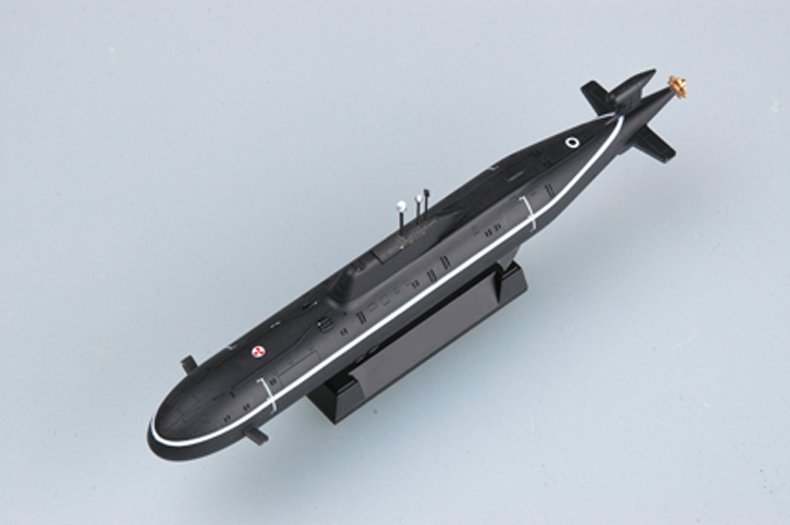 Hobby Boss 87005 Russian Navy Akula Class Attack Submarine 1/700 – immagine 2