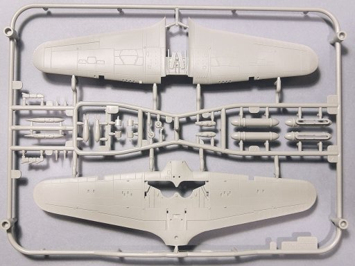 Arma Hobby 70042 Hurricane Mk II b/c Expert Set 1/72 – immagine 3