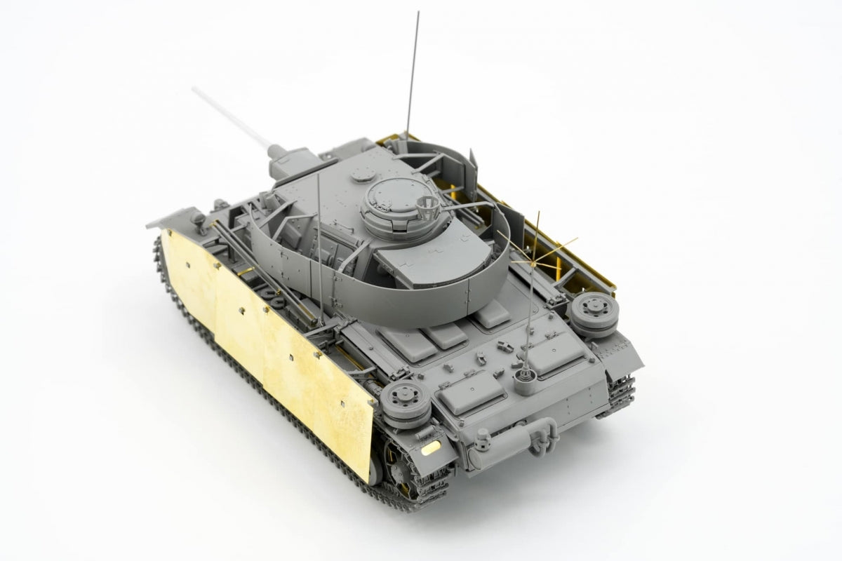 Border Model BT-048 Pz.Bef.Wg.III Ausf.K 2in1 w/Schürzen 1/35 – imagen 13