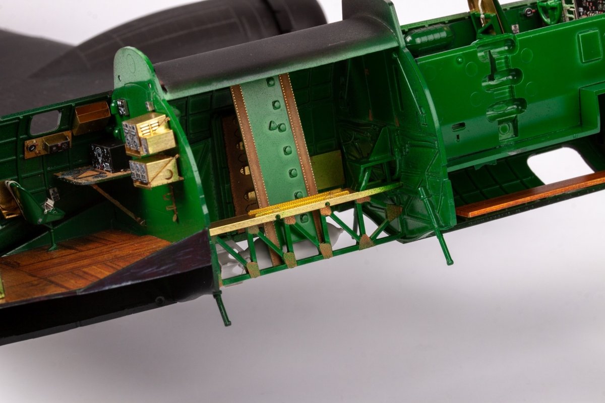 Eduard 491184 B-17F bomb bay HKM 1/48 – Bild 5