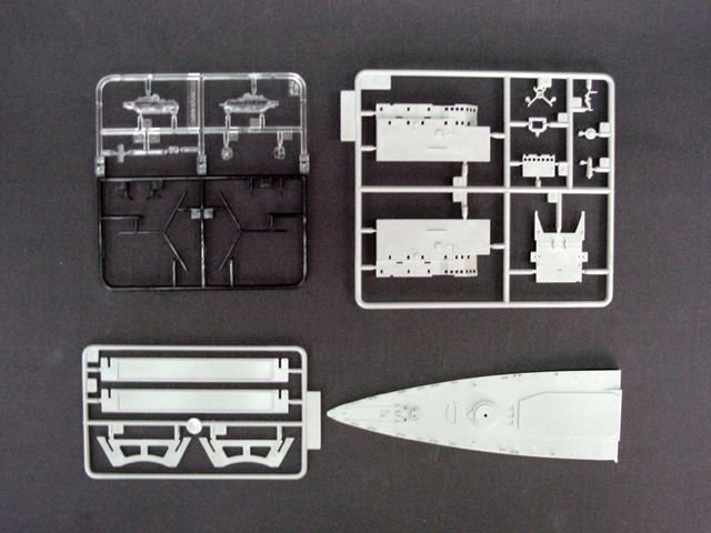 Trumpeter 04514 USSR Navy Sovremenny Class Project 956 Destroyer 1/350 – image 7