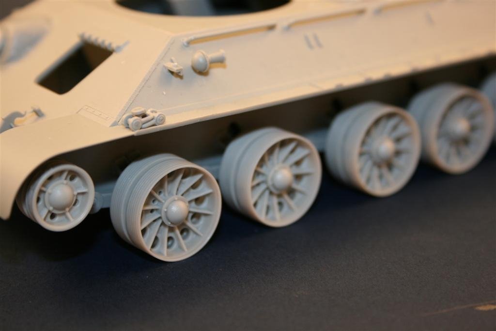 Panzer Art RE35-087 Burn out late “Spider” wheels for T-34/T-54 tanks 1/35 – Bild 4