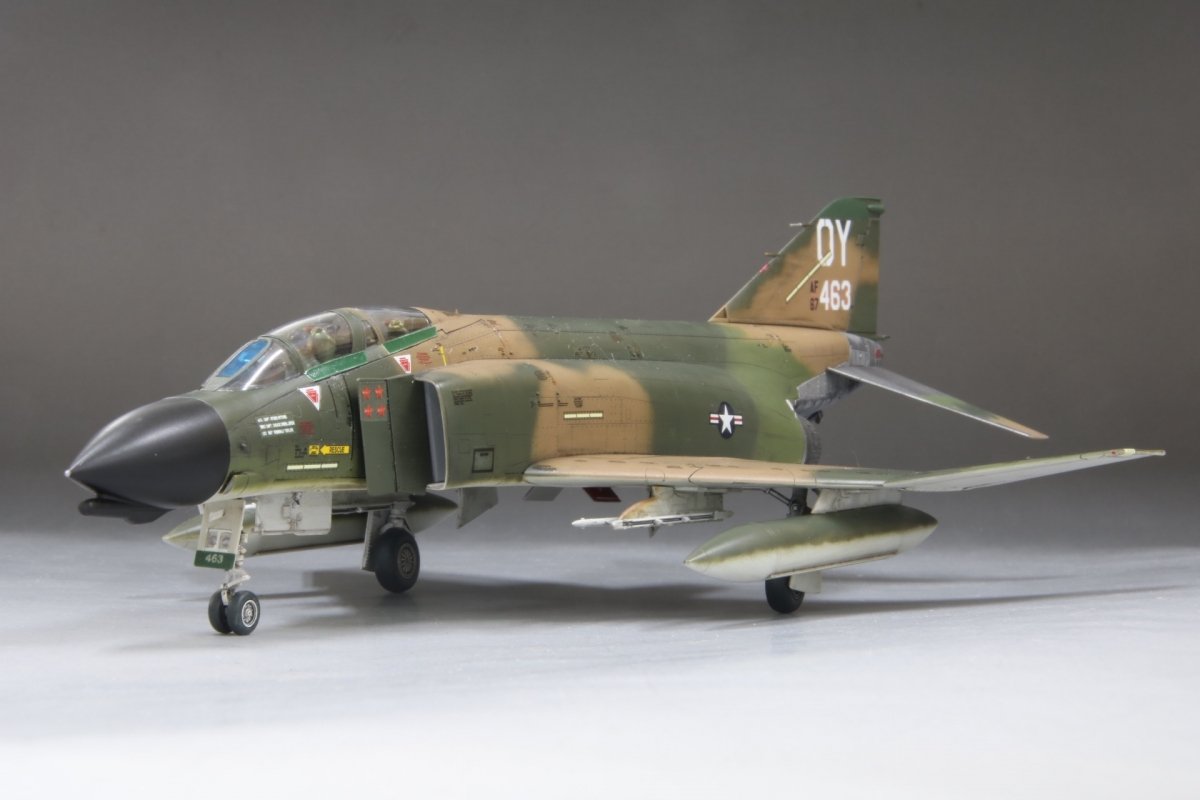 Fine Molds FP47S U.S. AIR FORCE F-4D Jet Fighter The First MiG Ace 1/72 – imagen 8