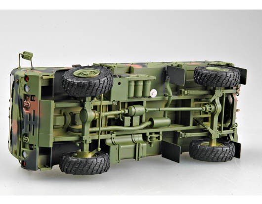 Trumpeter 01004 M1078 Light Medium Tactical Vehicle (LMTV) Standard Cargo Tru 1/35 – zdjęcie 8