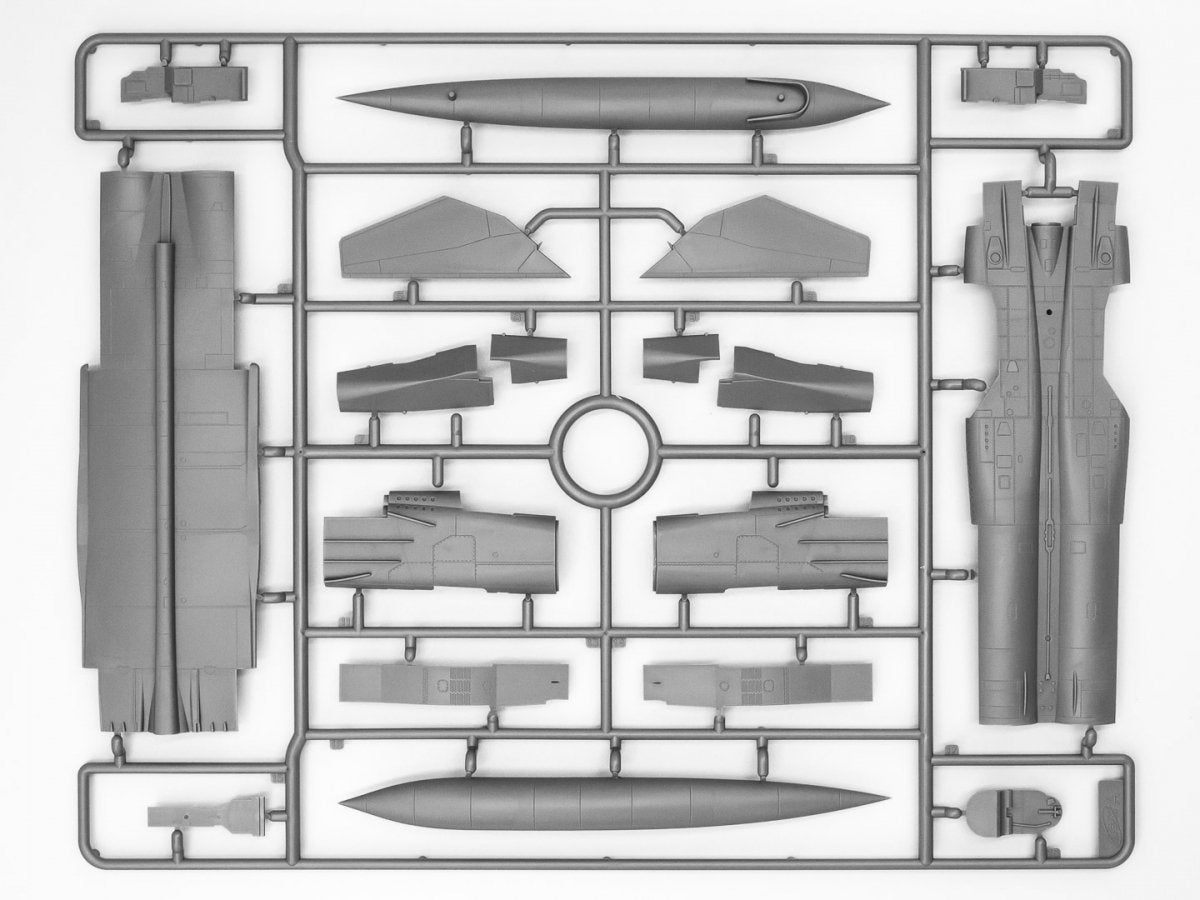ICM 72178 MiG-25PU Soviet Training Aircraft 1/72 – imagen 9