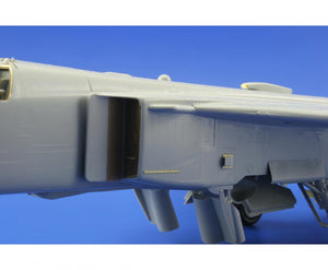 Eduard 48695 Su-24M Fencer D exterior 1/48 Trumpeter – immagine 5