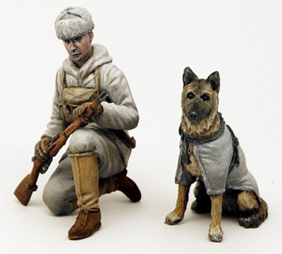 ToRo Model 35F109 Wojna Zimowa - Armia Fińska - Młody Łącznik z Psem / Winter War 1939-40 - Young messenger boy with his dog 1/35 – immagine 4