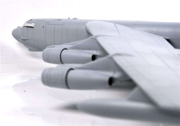 Modelcollect UA72200 B-52H U.S. Stratofortress strategic Bomber 1/72 – immagine 16