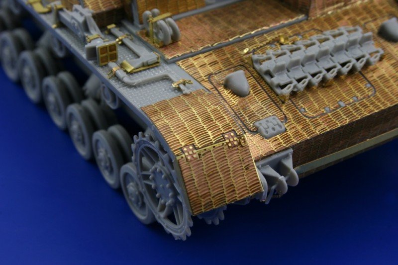 Eduard 35948 Zimmerit StuG. IV Ausf. G late 1/35 Dragon – immagine 7