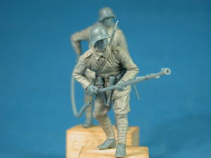 Copper State Models F35-045 German Freikorps flamethrower squad 1/35 – image 2
