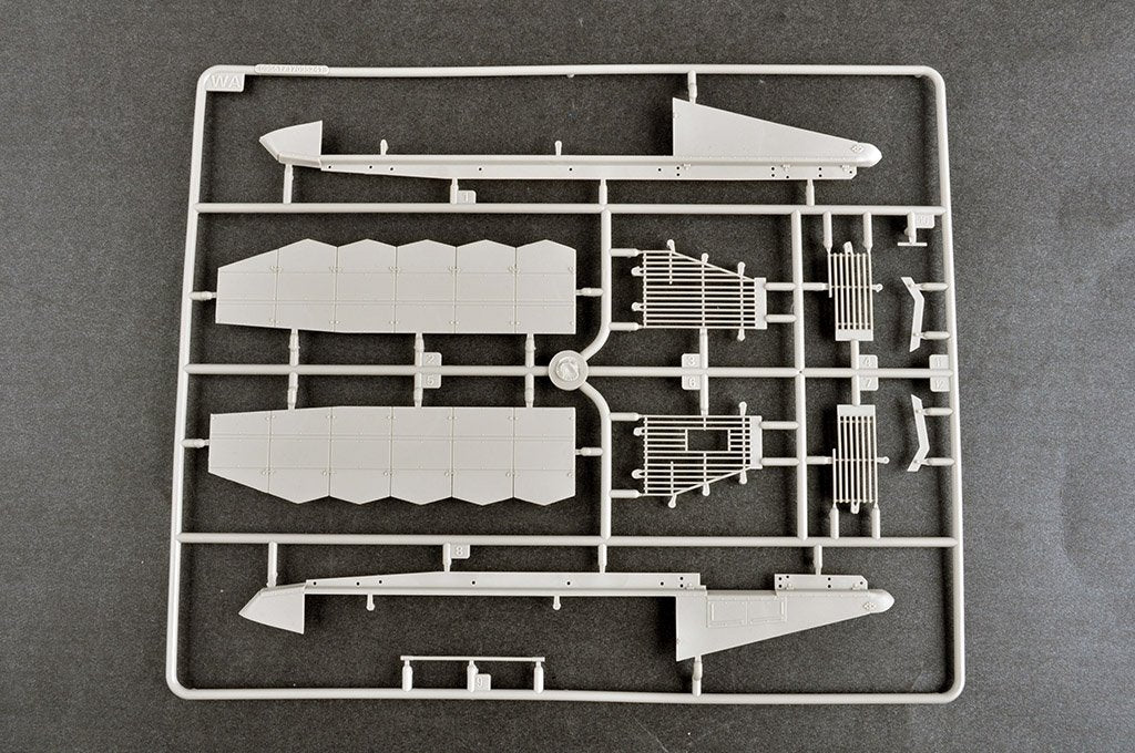 Trumpeter 09610 Char russe T-72B3 avec blindage réactif explosif (ERA) à étui souple 4S24 et blindage à grille, échelle 1/35 – image 14