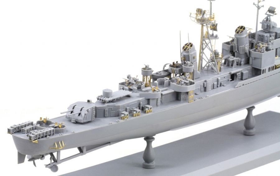 Dragon 1045 U.S.S. Frank Knox DD-742 1/350 – imagen 6