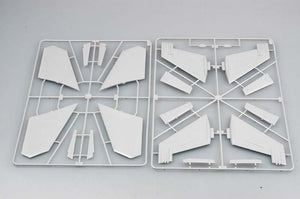 Trumpeter 03204 McDonnell Douglas F/A 18 E Hornet 1/32 – image 2