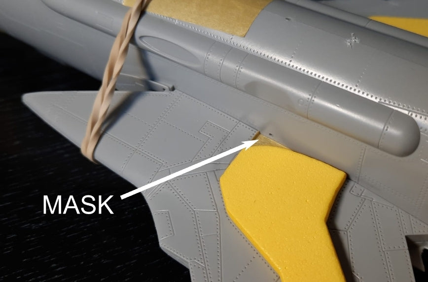 Omask 74851 F-105 Thunderchief wheel bay plugs (for Hobby Boss 80332, 80333 ) 1/48 – Bild 2