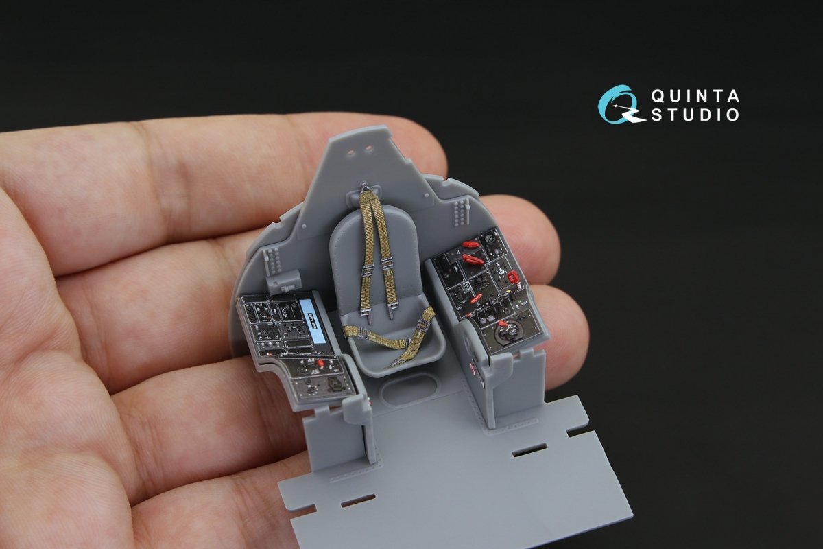 Quinta Studio QD32064 A-1H Skyraider 3D-Printed &amp;amp; coloured Interior on decal paper (for Trumpeter kit) 1/32 – immagine 5