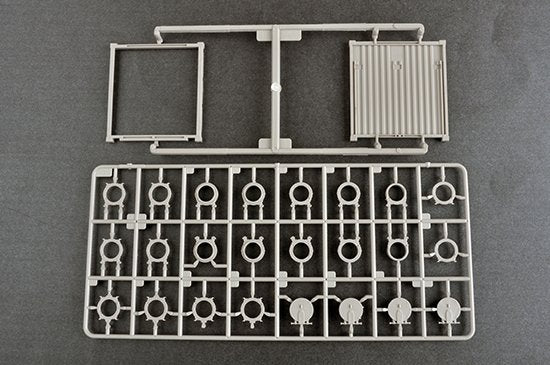Trumpeter 01077 3M54 Club-k in 40-feet variant 1/35 – zdjęcie 5