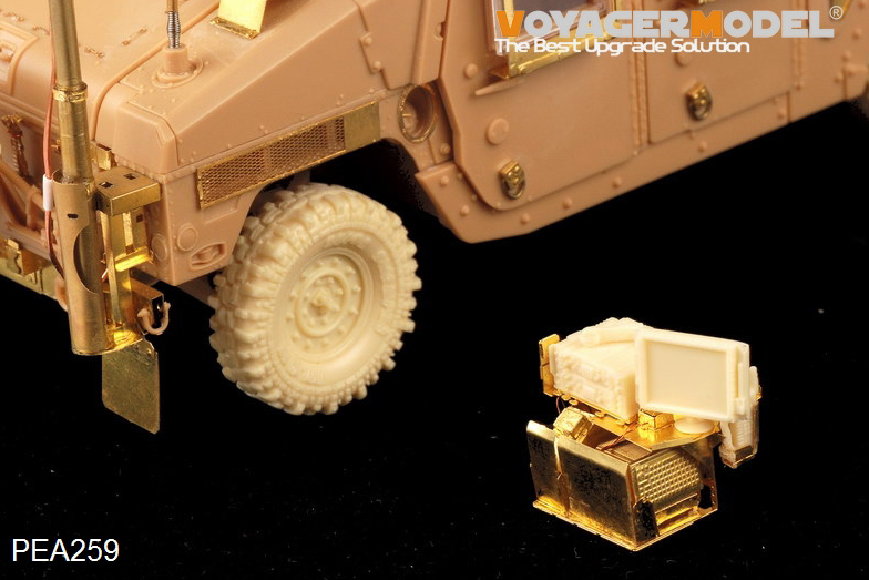 Voyager Model PEA259 US ARMY HUMVEE Blue Force Tracker &amp;amp; SincGar Unit (GP) 1/35 – immagine 2