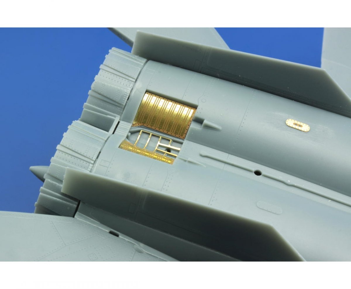 Eduard 48797 MiG-25PD/ PDS Foxbat exterior KITTY HAWK 1/48 – Bild 12