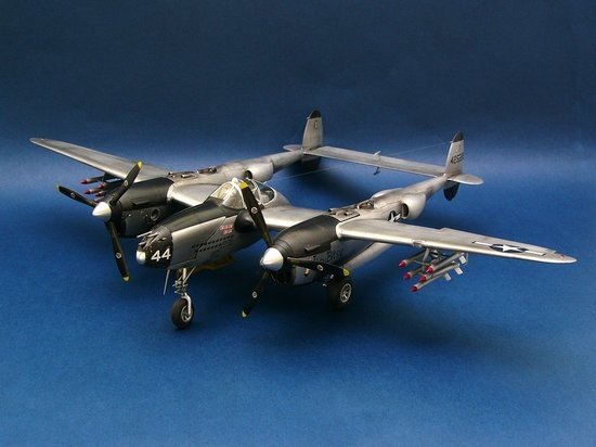 Trumpeter 02227 Lockheed P-38L-5-LO lightning 1/32 – zdjęcie 8