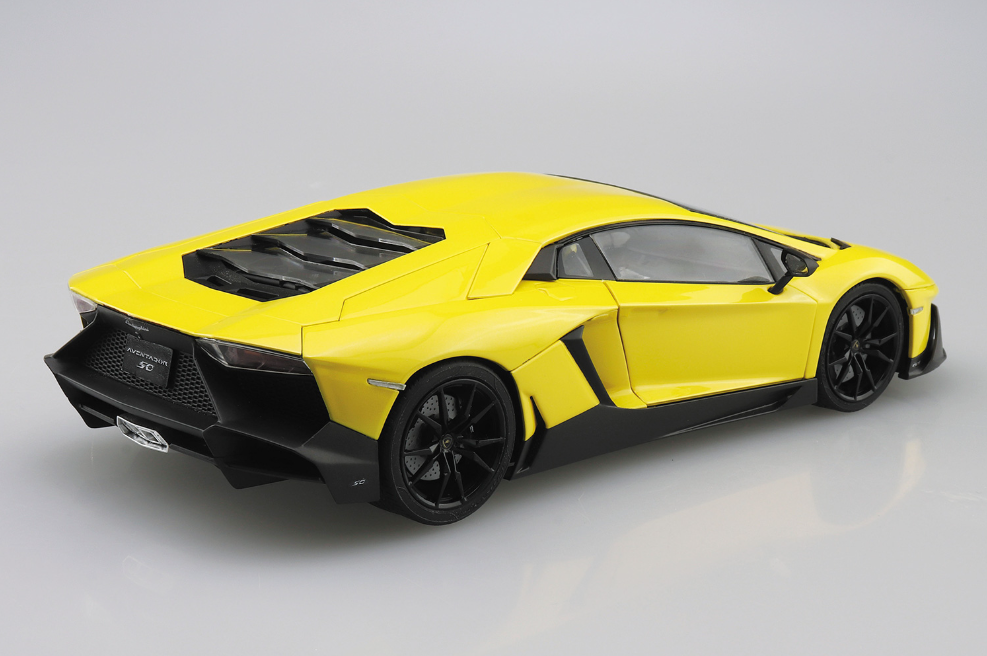 Aoshima 05982 Lamborghini Aventador LP720-4 1/24 – immagine 3