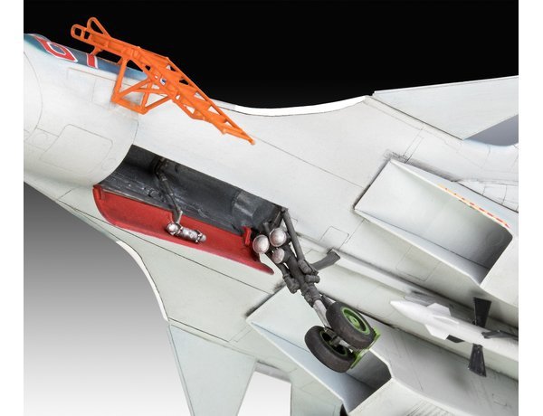 Revell 03911 Sukhoi Su-33 Navy Flanker Model Kit 1/72 – Bild 4