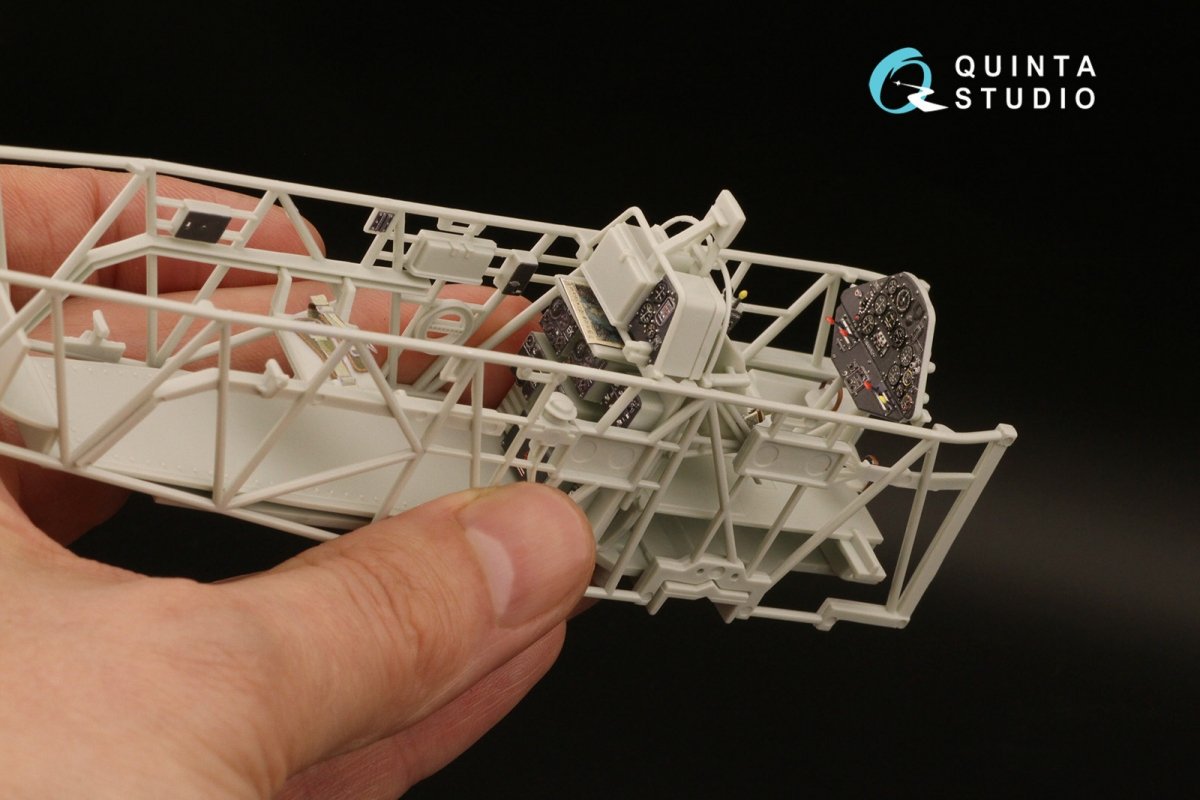 Quinta Studio QD32138 Ar 196A/B 3D-Printed &amp;amp; coloured Interior on decal paper (Revell) 1/32 – immagine 8