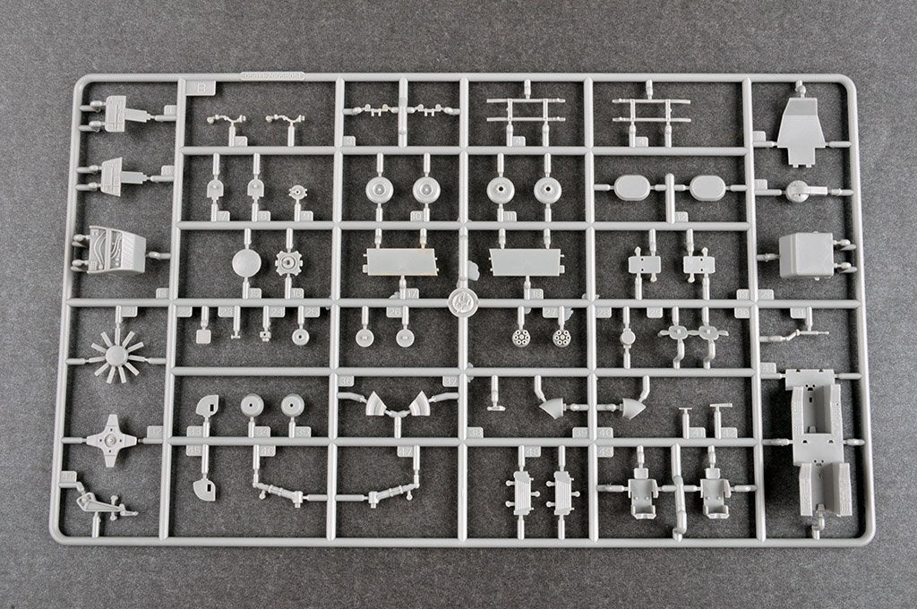 Trumpeter 05819 Z-19 Light Scout / Attack Helicopter 1/48 – image 7
