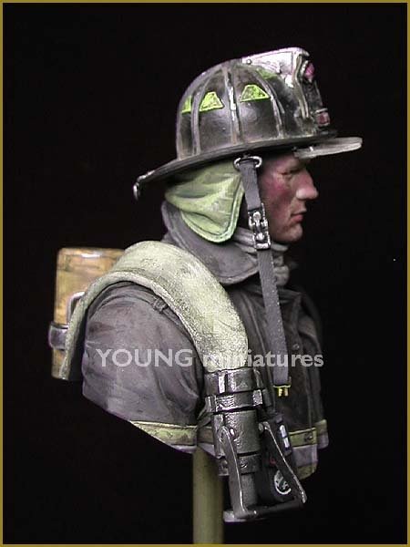 Young Miniatures YC1801 FIRE FIGHTER 1/10 – Bild 4