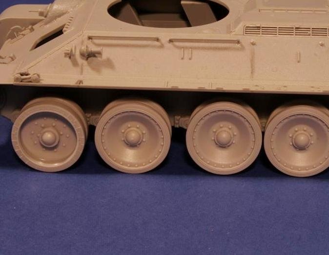 Panzer Art RE35-168 T-34 with captured “Panther” road wheels (112 Zavod and SPG SU-85/SU-100) 1/35 – immagine 2
