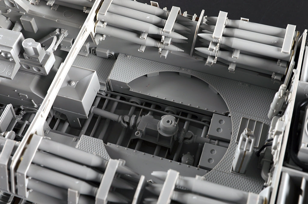 Trumpeter 00948 German Tiger II Heavy Tank - Porsche Turret Early Production 1/16 – immagine 19