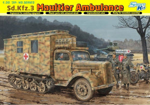 Dragon 6766 Sd.Kfz.3 Ambulance Maultier (1/35)