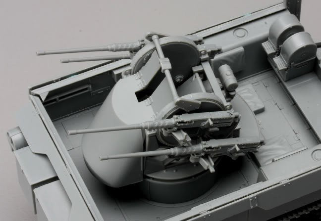 Dragon 6381 M16 Multiple Gun Motor Carriage Smart Kit 1/35 – imagen 4