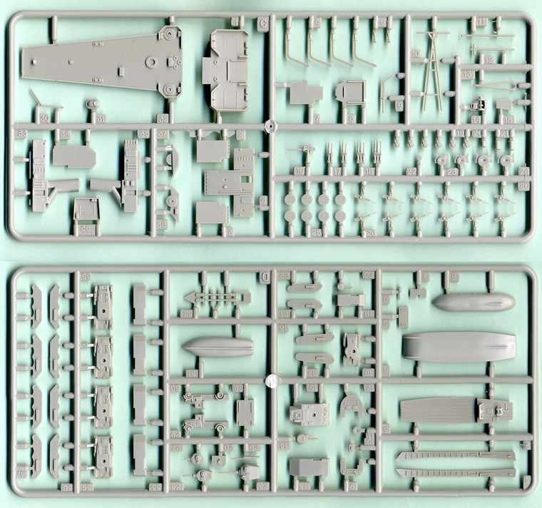 Pit-Road WB07 IJN No.103 class landing ship 1/350 – image 4