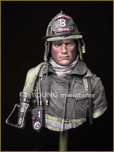 Young Miniatures YC1801 FIRE FIGHTER 1/10 – Bild 2