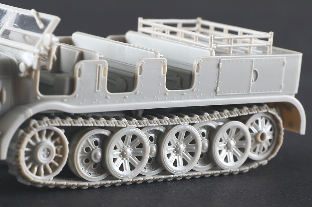 Trumpeter 07403 allemand Sd.Kfz. 8 Schwerer Zugkraftwagen 12t 1/72  – image 10