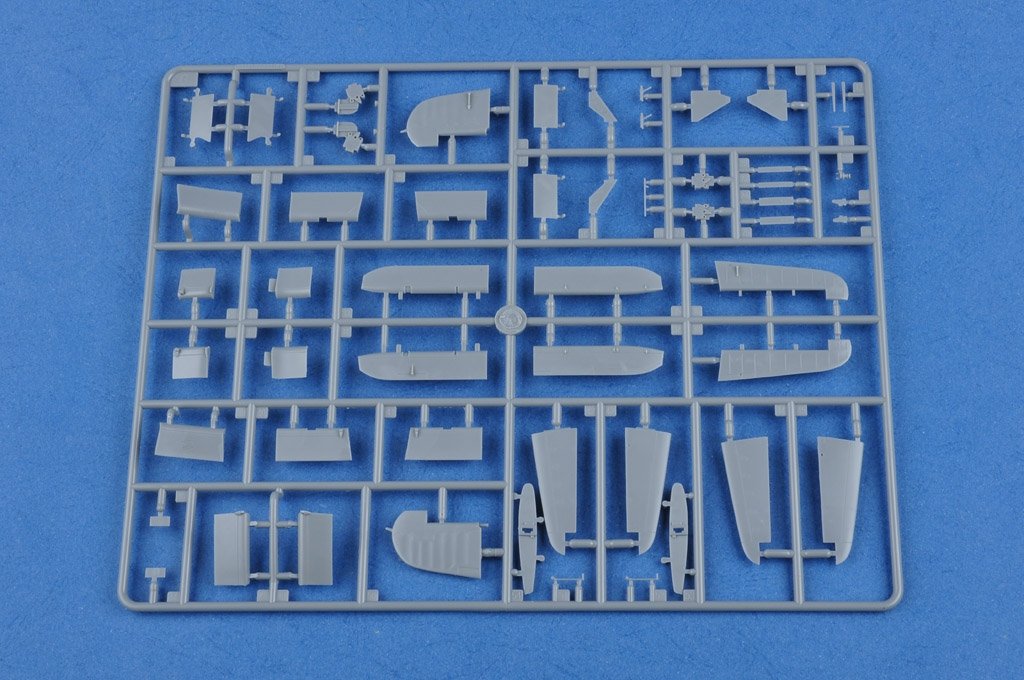 Hobby Boss 80381 F4U-1 Corsair Première version 1/48 – image 8