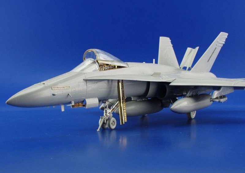 Eduard 49223 F-18C 1/48 Hasegawa – imagen 10