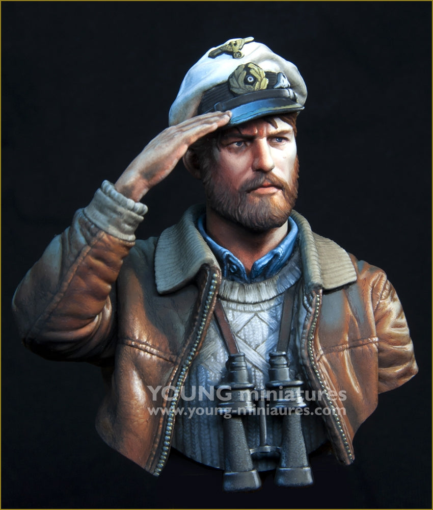 Young Miniatures YM18102 U-Boat Officer WWII " Der Heimkenhrer" 1/10