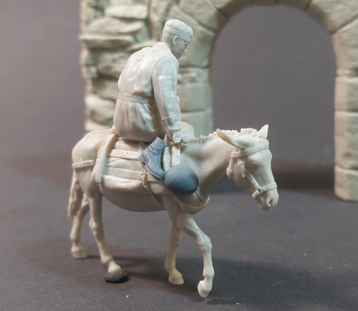 Panzer Art FI35-241 Wounded fallschirmjager on a donkey 1/35 – Bild 4