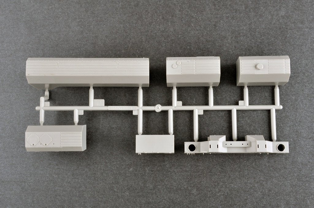 Trumpeter 01082 15U175 TEL of RS-12M1 Topol-M ICBM complex 1/35 – image 23