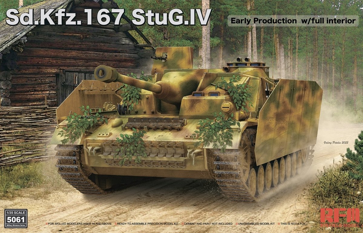Maquette Rye Field 5061 Sd.Kfz.167 StuG.IV Première production avec intérieur complet et chenilles fonctionnelles, échelle 1/35
