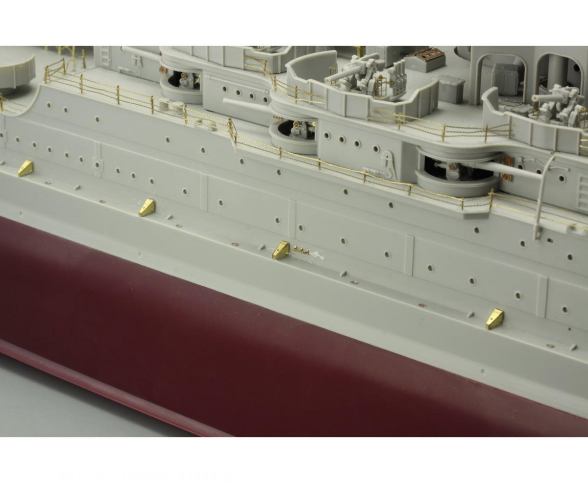Eduard 53112 USS Arizona part 6 - superstructure TRUMPETER 1/200 – immagine 6