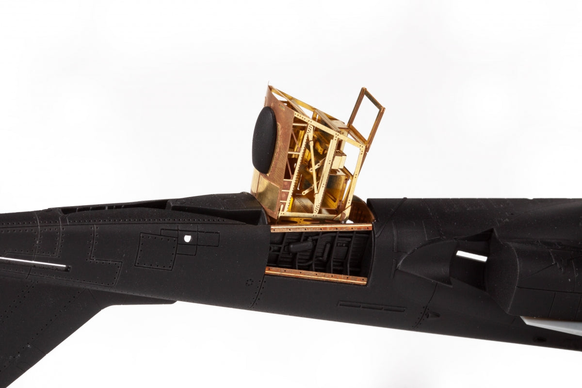 Eduard 72738 A-6E electronic equipment TRUMPETER 1/72 – immagine 2