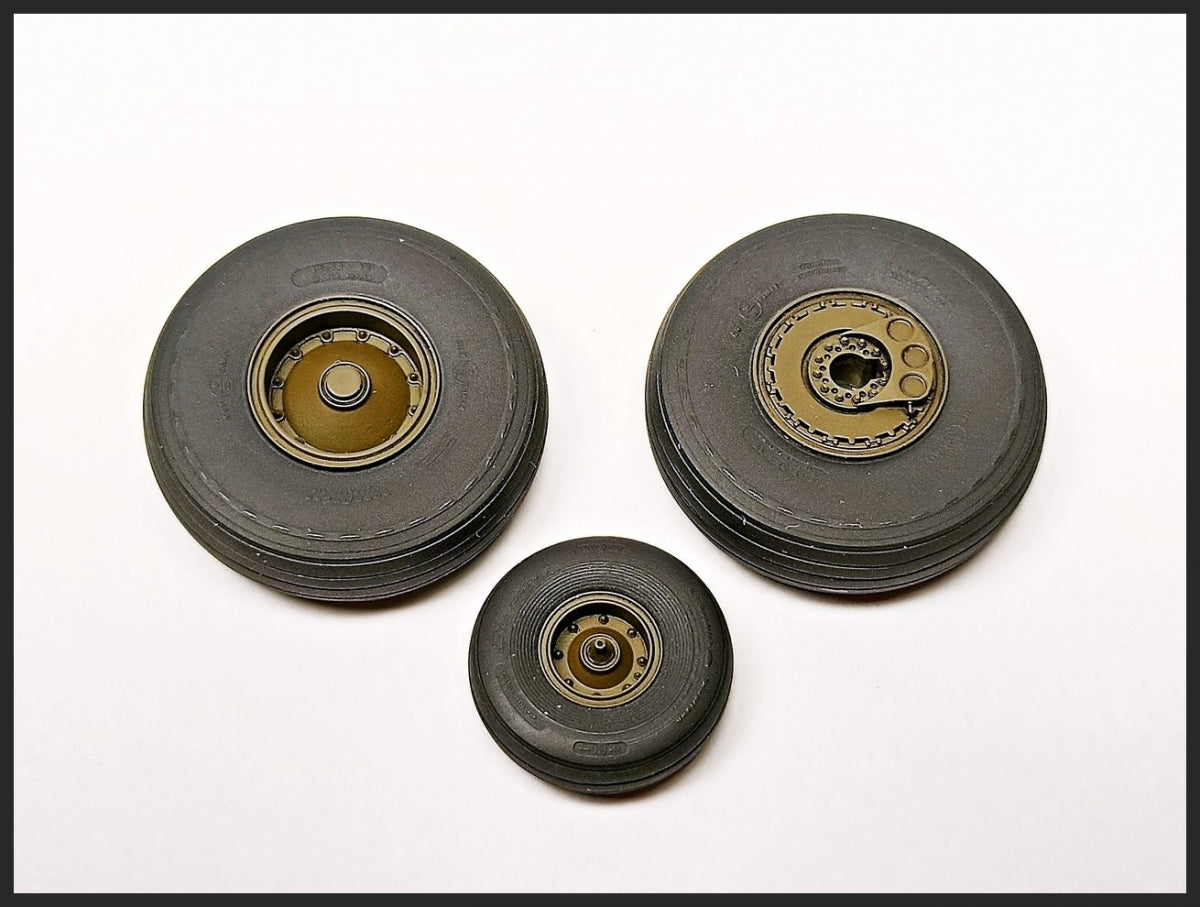 Clear Prop! CPA35002 CH-54A Tarhe wheels set for ICM kit 1/35 – immagine 6