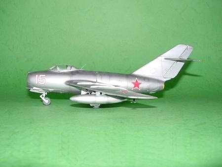 Trumpeter 02806 MiG-15 bis Fagot-B 1/48 – zdjęcie 4
