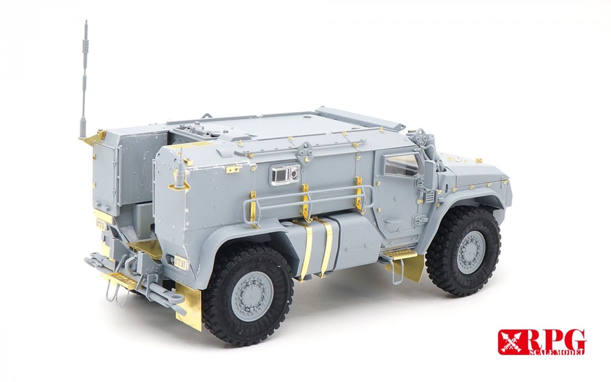 RPG Model 35021 KAMAZ K-4386 Typhoon-VDV Mine-Protected Armoured Vehicle Early Typ 1/35 – Bild 4